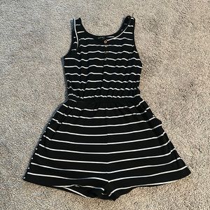 Striped Romper 🖤